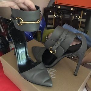 Authentic Gucci Ursula Ankle Strap Pump 